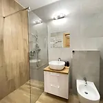 Lejlighed Superior Laguna Beskidow 3 Rooms! Sauna&gym! Air Condition! *