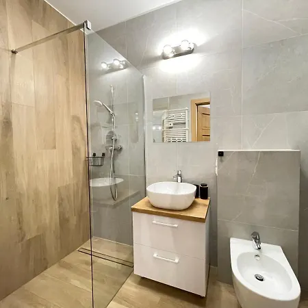 Апартаменти Superior Laguna Beskidow 3 Rooms! Sauna&gym! Air Condition! *