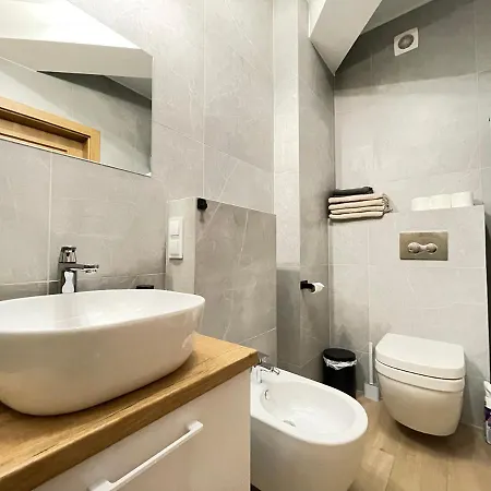 Superior Laguna Beskidow 3 Rooms! Sauna&gym! Air Condition! Апартаменти *
